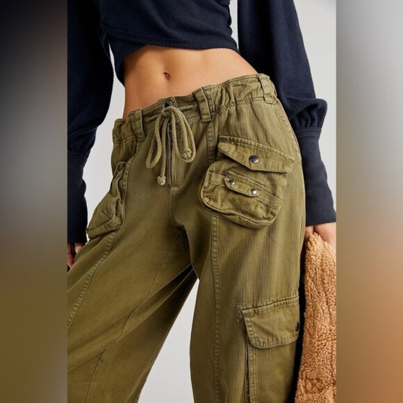 Free People Tahiti Cargo Pants in Olive Green - Small, SUPER OVERSIZED! - Picture 4 of 13